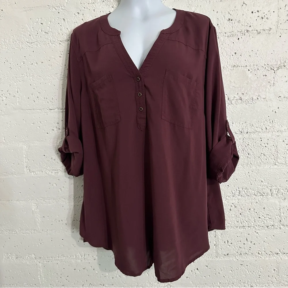 Torrid Women’s Plus Top 3 (3X) Red Harper Tab Sleeve Tunic Rayon Blend BO16 - Picture 2 of 6